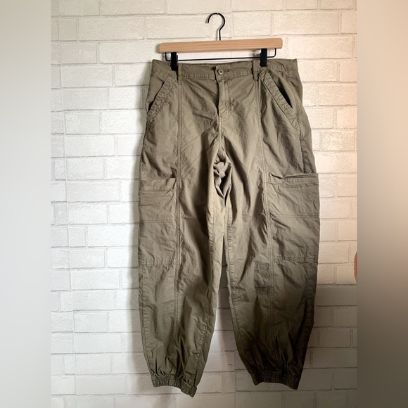 American Eagle Outfitters Pants - American Eagle Outfitters Women's Baggy Jogger Cargo Olive Joggers Pants